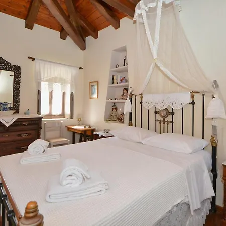 Estia Stone-built Сasa de vacaciones *