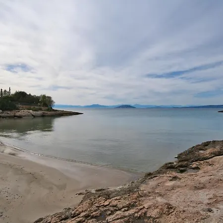 Estia Stone-built Сasa de vacaciones *