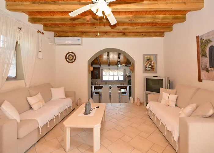 Estia Stone-built Vakantiehuis Kranídion