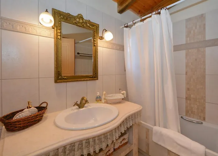 Vakantiehuis Estia Stone-built